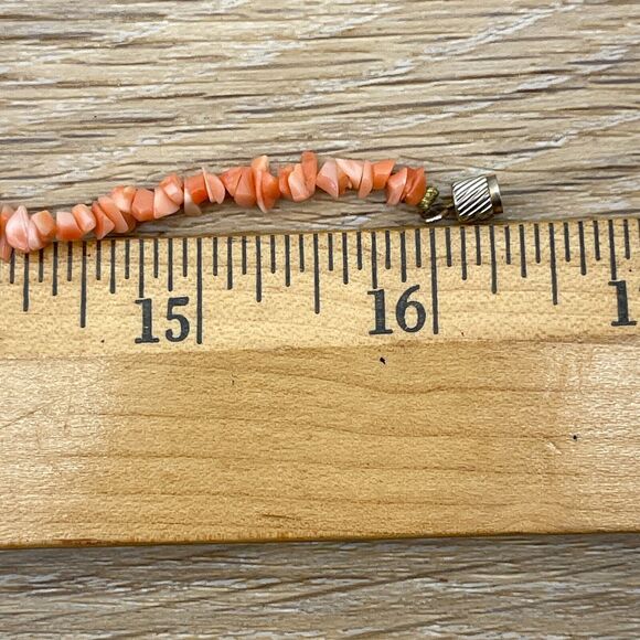 Vintage Salmon Pink Coral Chip Beaded Necklace 16" Single Strand Estate Necklace - Picture 4 of 5